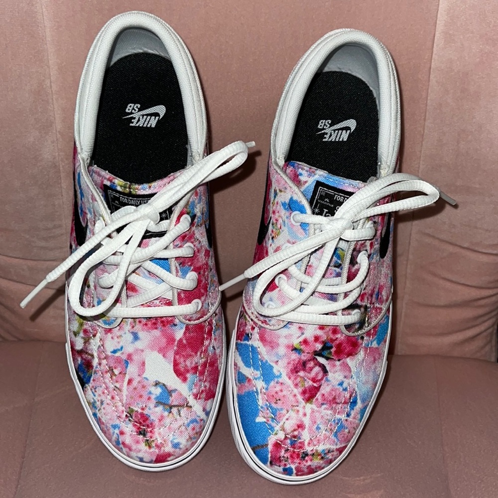 Brand New No Tags* Nike SB Stefan Janoski Sneakers 6Y